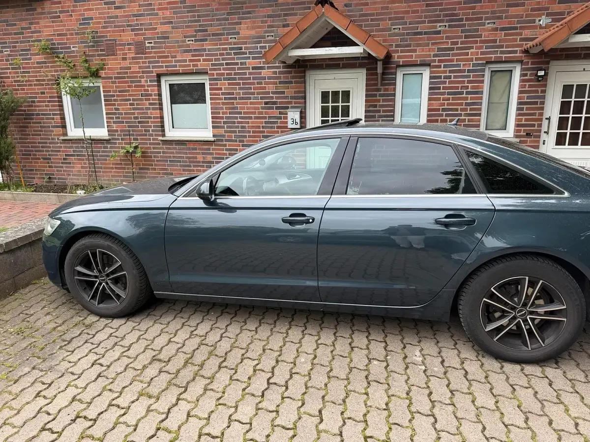 Gebraucht Audi A6 300 PS (220 kW) 2012 Blau Limousine