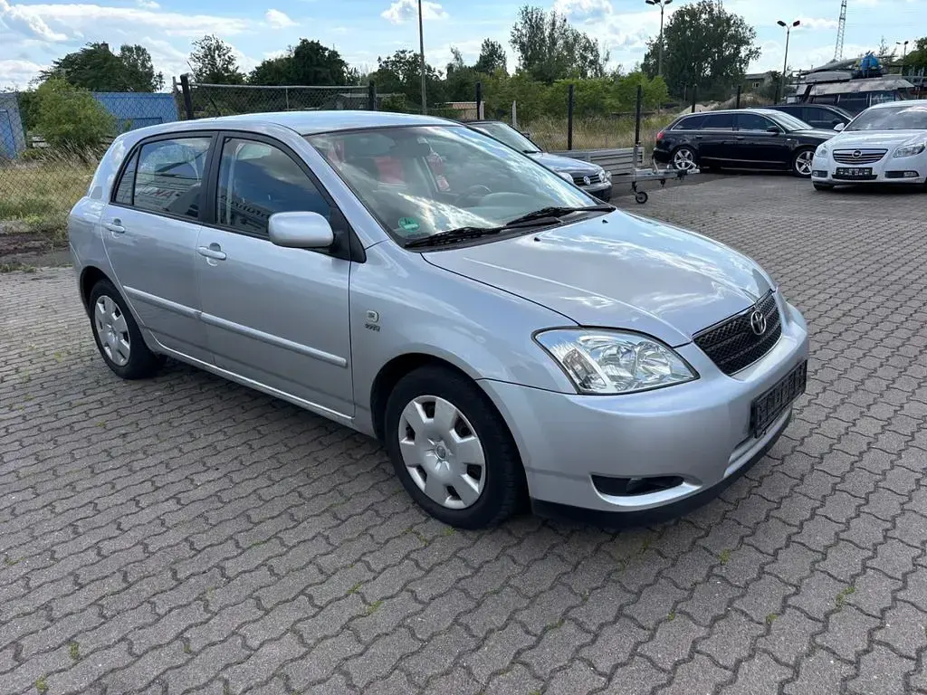 Gebraucht Toyota Corolla Sol 110 PS (80 kW) 2003 Silber Limousine