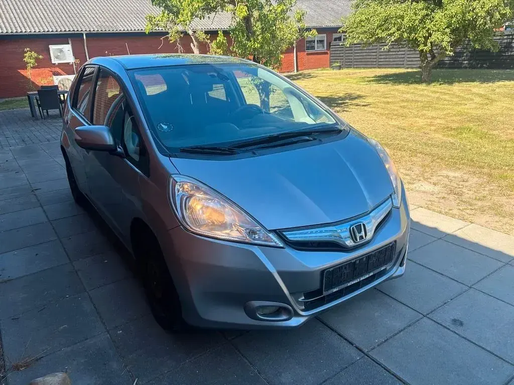 Gebraucht Honda Jazz Hybrid 90 PS (66 kW) 2012 Grau Kleinwagen