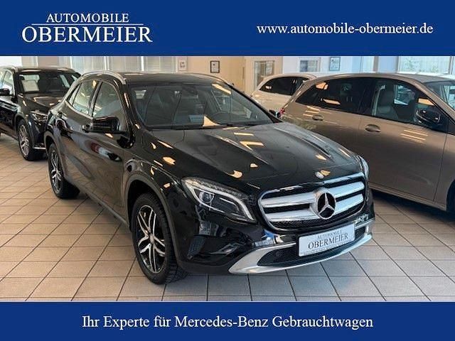 Schwarz (nachtschwarz) Gebraucht 2016 Mercedes GLA200 Progressive SUV | 20.950 € (Fairer Preis) - Bild 1/4