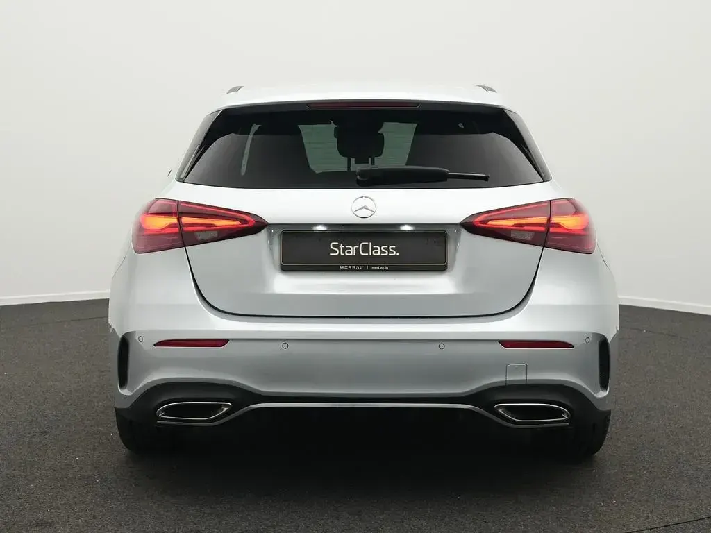 Gebraucht Mercedes A180 AMG line 136 PS (100 kW) 2024 Silber Limousine