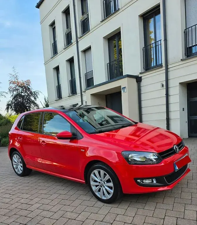 Gebraucht VW Polo 90 PS (66 kW) 2014 Rot Limousine