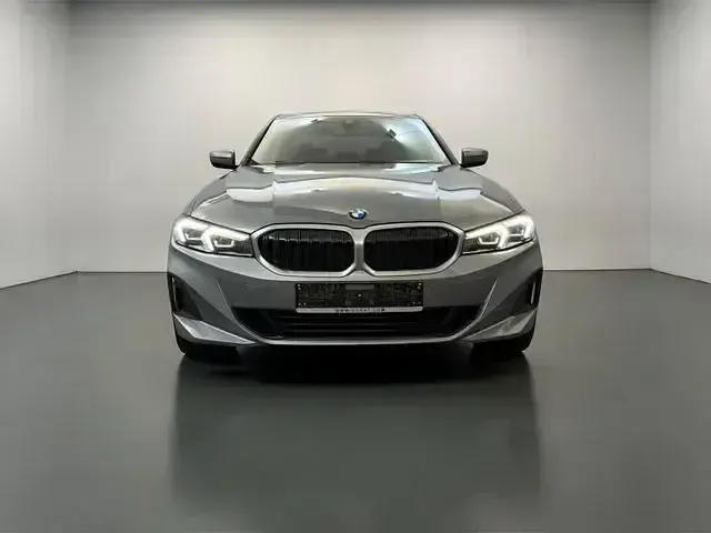 Gebraucht BMW 320 Shadowline 190 PS (139 kW) 2023 Grau Limousine