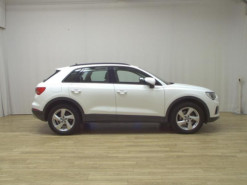 Weiss Gebraucht 2020 Audi Q3 Advanced SUV | 26.980 € (Fairer Preis) - Bild 1/4