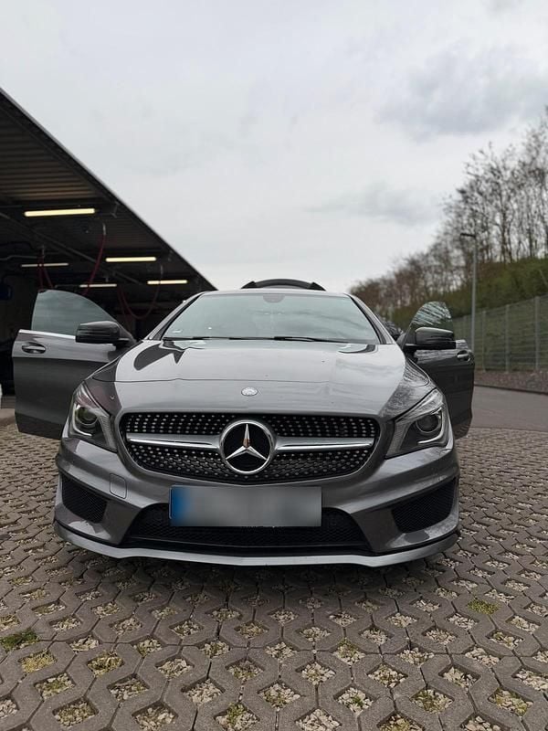 Gebraucht Mercedes CLA200 AMG line 156 PS (114 kW) 2013 Grau Limousine