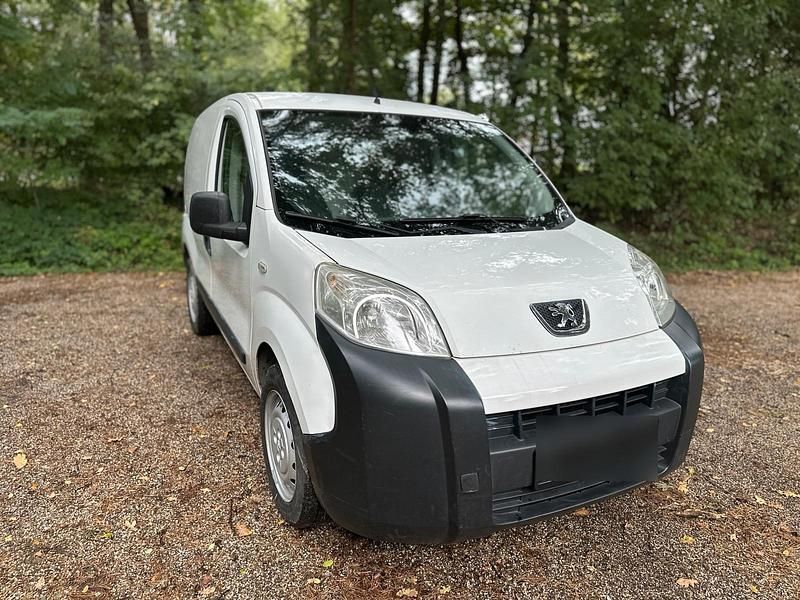 Weiß Gebraucht 2008 Peugeot Bipper Van / Kleinbus | 2.100 € (Fairer Preis) - Bild 1/4