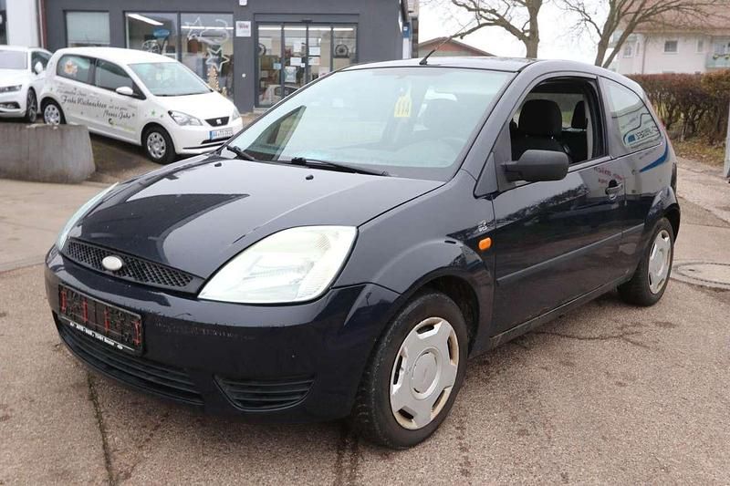 Blau Gebraucht 2005 Ford Fiesta Trend Limousine | 250 € (Superpreis) - Bild 1/4
