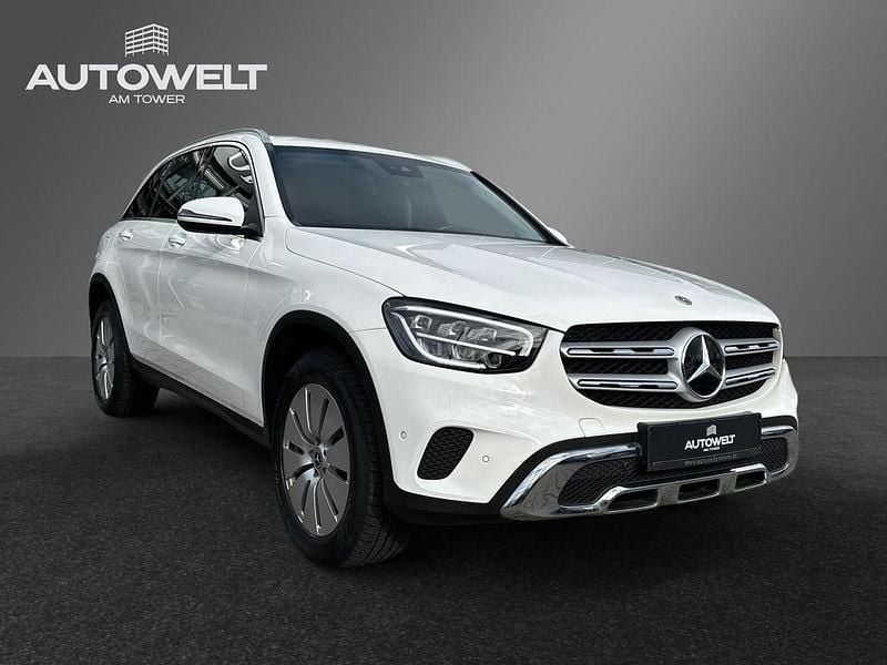 Gebraucht Mercedes GLC300e 320 PS (235 kW) 2021 Weiß SUV