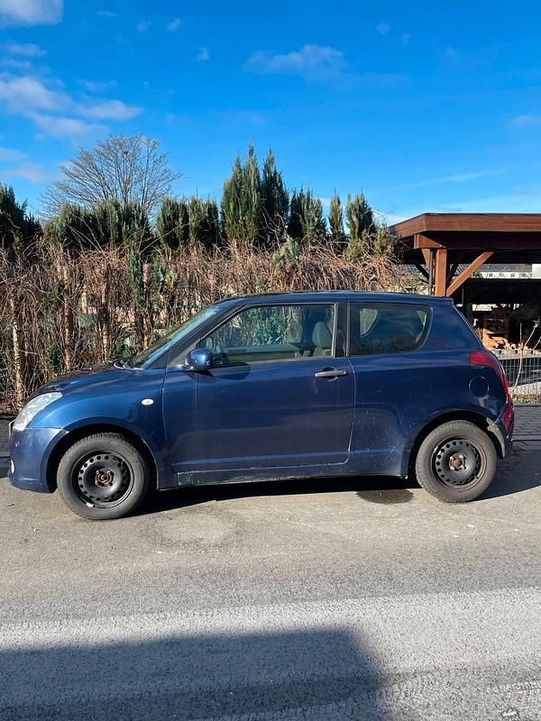 Gebraucht Suzuki Swift 92 PS (67 kW) 2007 Blau Kleinwagen