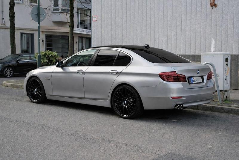 Gebraucht BMW 520 Performance 190 PS (139 kW) 2014 Silber Limousine
