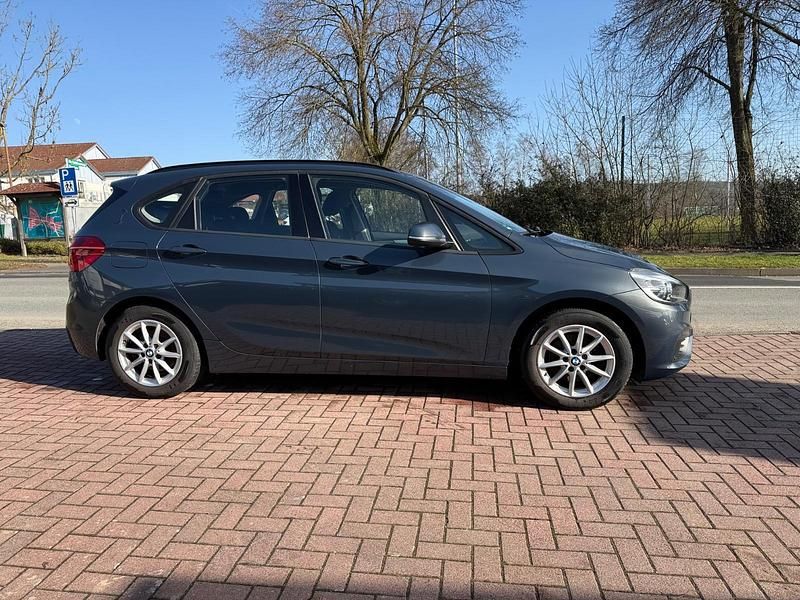 Gebraucht BMW 216 Basis 116 PS (85 kW) 2015 Grau Kombi