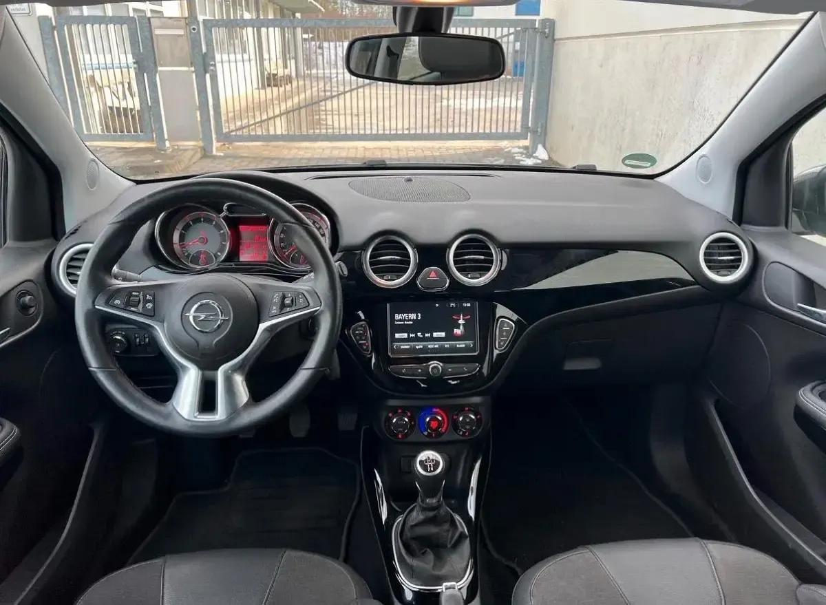 Gebraucht Opel Adam Rocks Rocks 70 PS (51 kW) 2019 Grau Kleinwagen