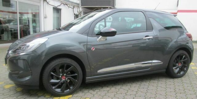 Gebraucht Citroën DS3 PureTech 110 PS (80 kW) 2017 Schwarz metallic Kleinwagen