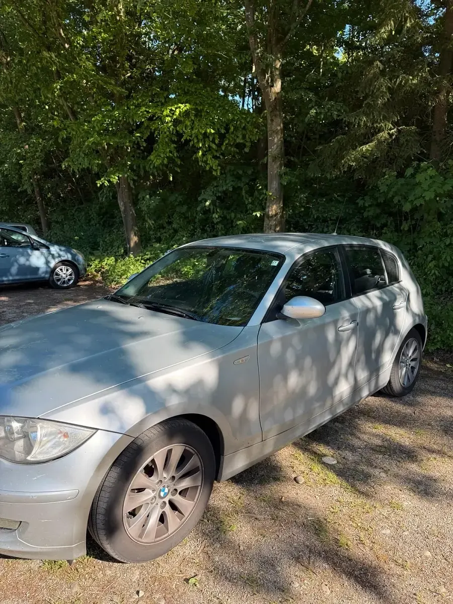 Gebraucht BMW 118 140 PS (102 kW) 2009 Grau Kleinwagen