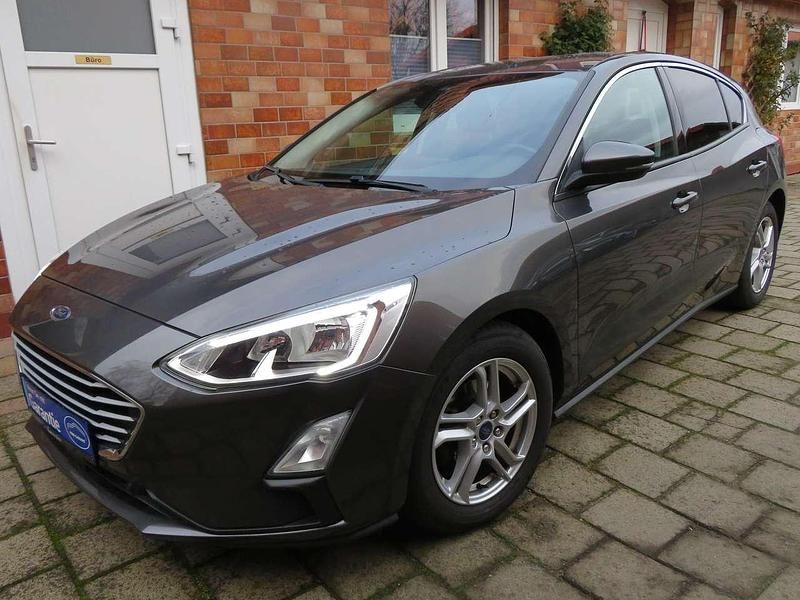 Gebraucht Ford Focus 125 PS (91 kW) 2018 Magneticgrau (metallic) Kleinwagen