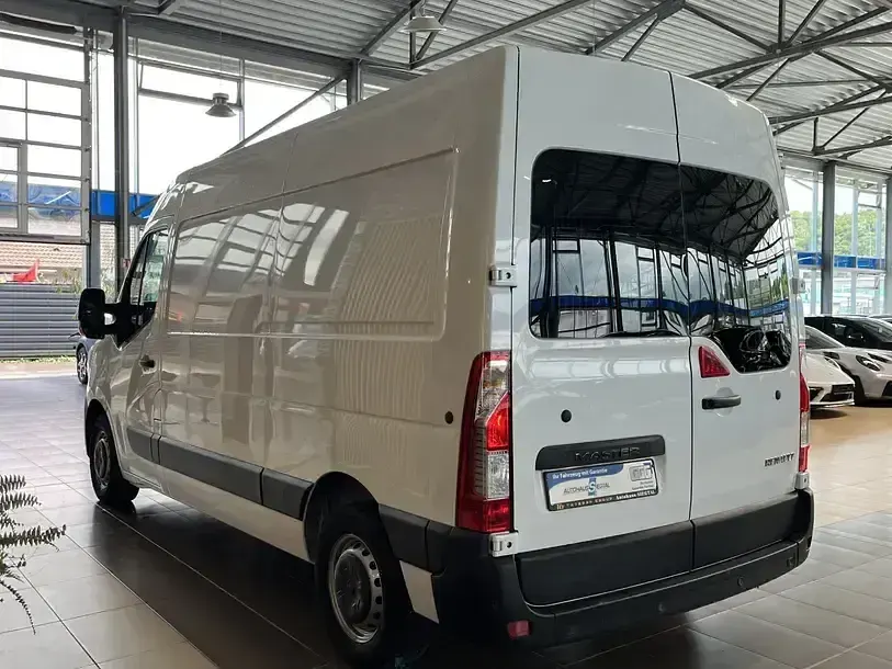 Gebraucht Renault Master 150 PS (110 kW) 2022 Weiß Van / Kleinbus