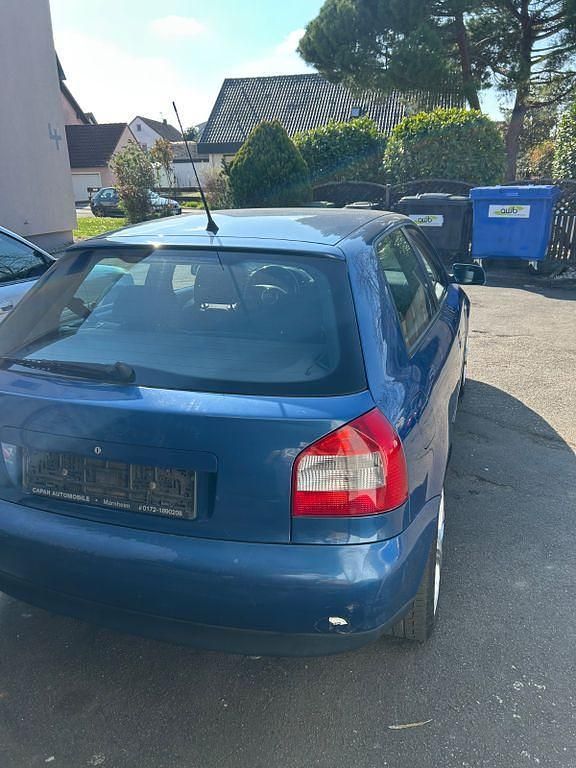 Gebraucht Audi A3 Ambition 131 PS (96 kW) 2002 Blau Kleinwagen