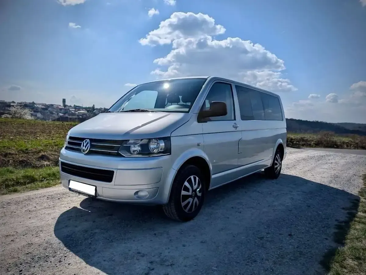 Gebraucht VW Caravelle 131 PS (96 kW) 2009 Reflexsilber metallic Van