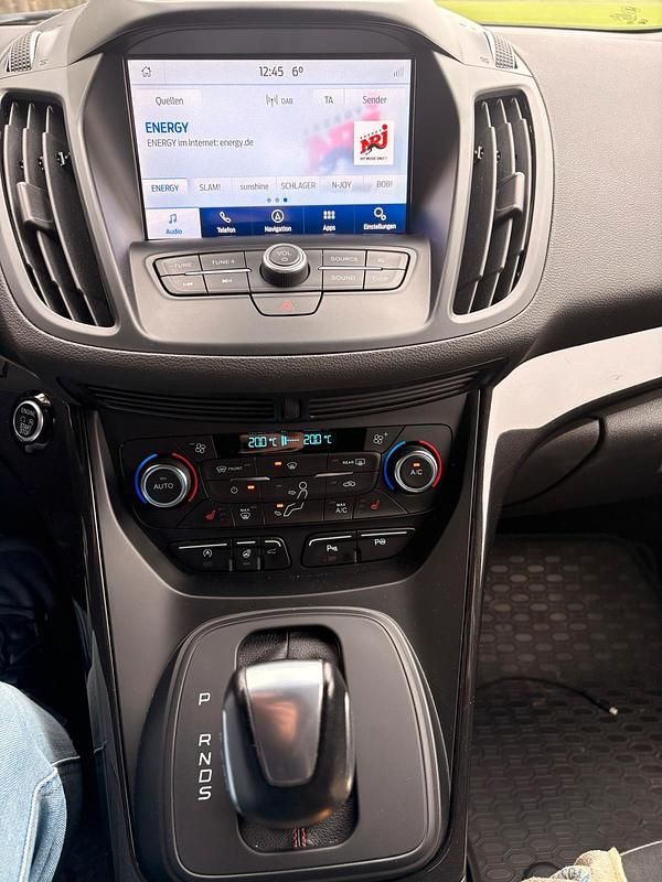 Gebraucht Ford Kuga ST-Line 150 PS (110 kW) 2019 Schwarz SUV