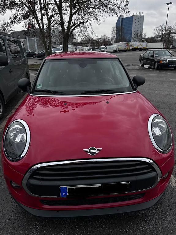 Gebraucht Mini ONE 102 PS (75 kW) 2019 Rot Kleinwagen
