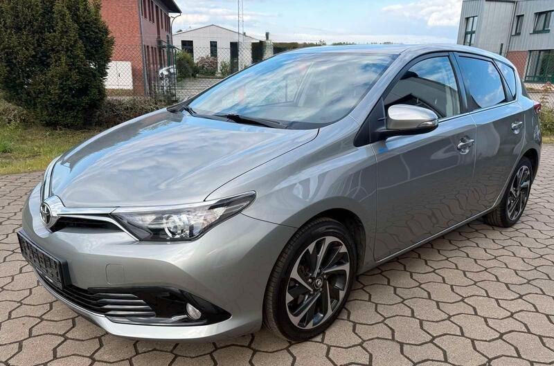 Grau Gebraucht 2016 Toyota Auris Design Kleinwagen | 11.900 € (Fairer Preis) - Bild 1/4