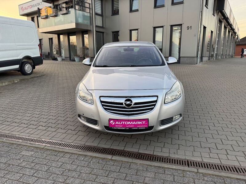 Silber Gebraucht 2009 Opel Insignia Edition Limousine | 3.990 € (Fairer Preis) - Bild 1/4