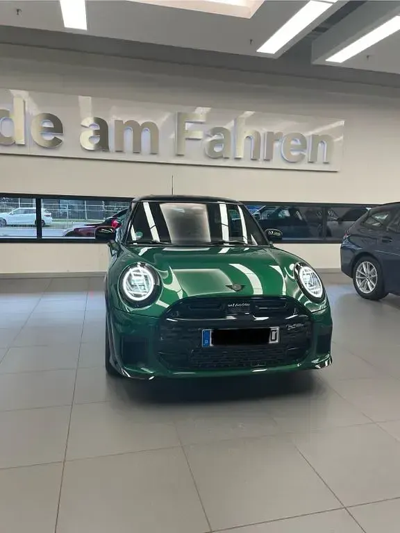 Gebraucht Mini John Cooper Works 204 PS (150 kW) 2024 Grün Kleinwagen