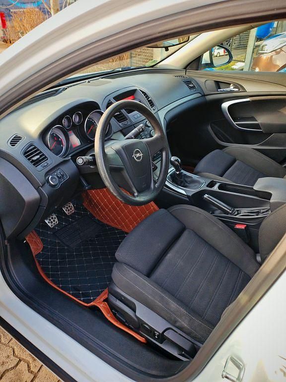 Gebraucht Opel Insignia 110 PS (80 kW) 2009 Weiß Kombi