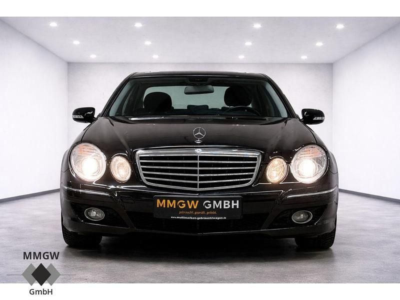 Gebraucht Mercedes E200 136 PS (100 kW) 2007 Obsidianschwarz  metalliclack Limousine