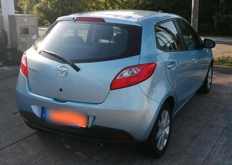 Second-hand Mazda 2 75 CP (55 kW) 2011 Albastru Hatchback