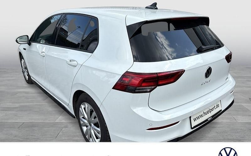 Gebraucht VW Golf VIII R-line 150 PS (110 kW) 2024 Weiß Limousine