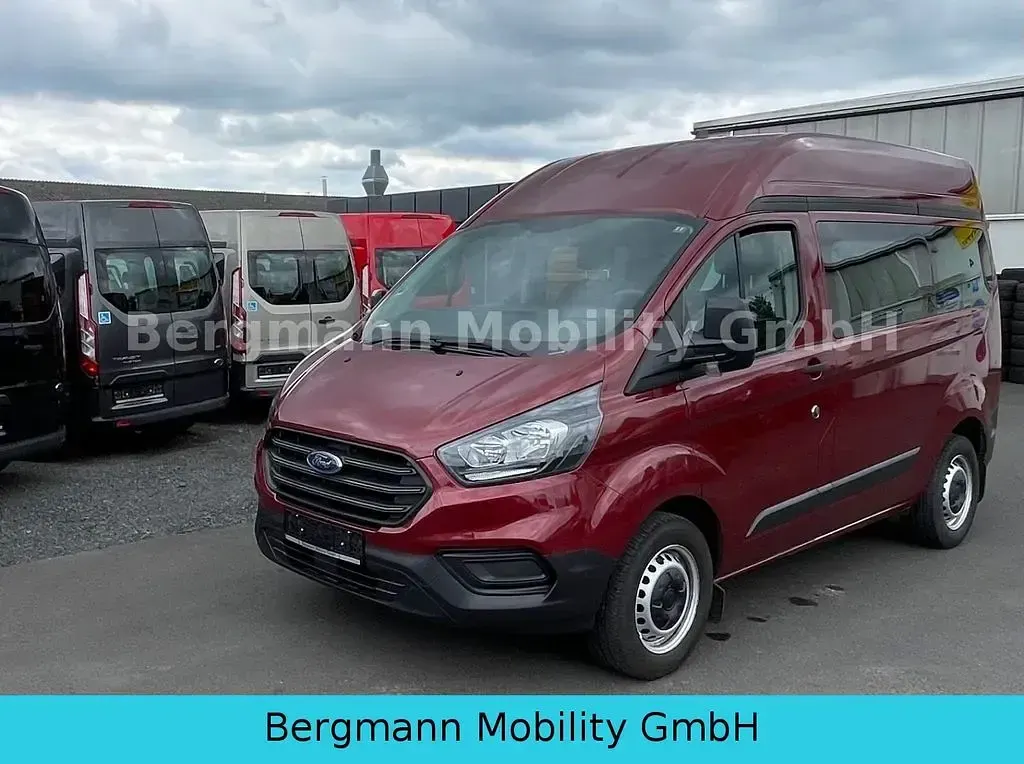 Używany Ford Transit Custom 105 KM (77 kW) 2020 Czerwony Minivan