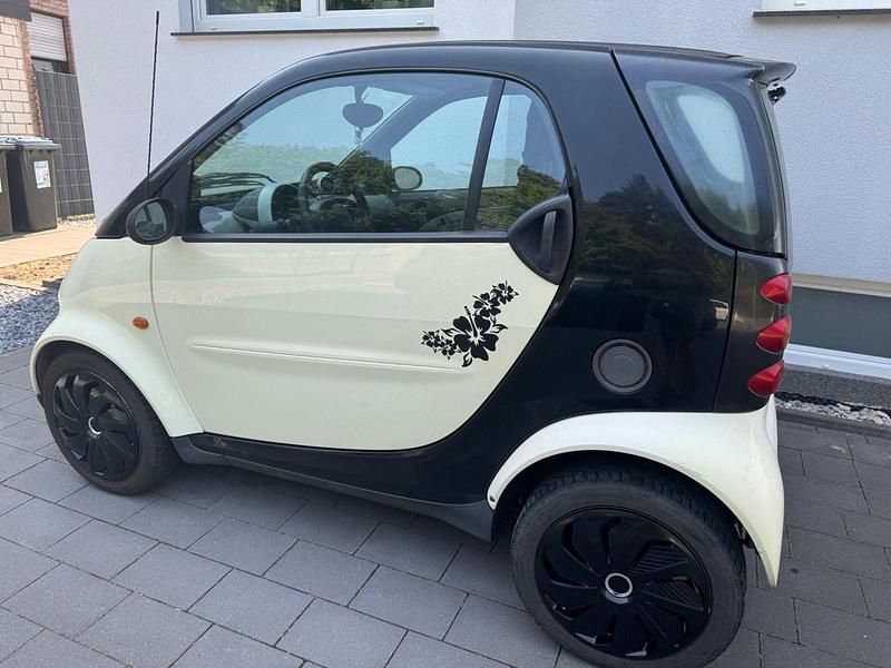 Andere farben Gebraucht 2005 Smart ForTwo Coupé Passion Coupé | 1.490 € (Fairer Preis) - Bild 1/4