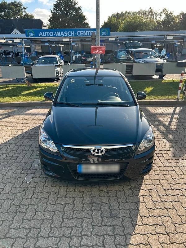 Gebraucht 2009 Hyundai i30 Limousine | 1.500 € (Superpreis) - Bild 1/4
