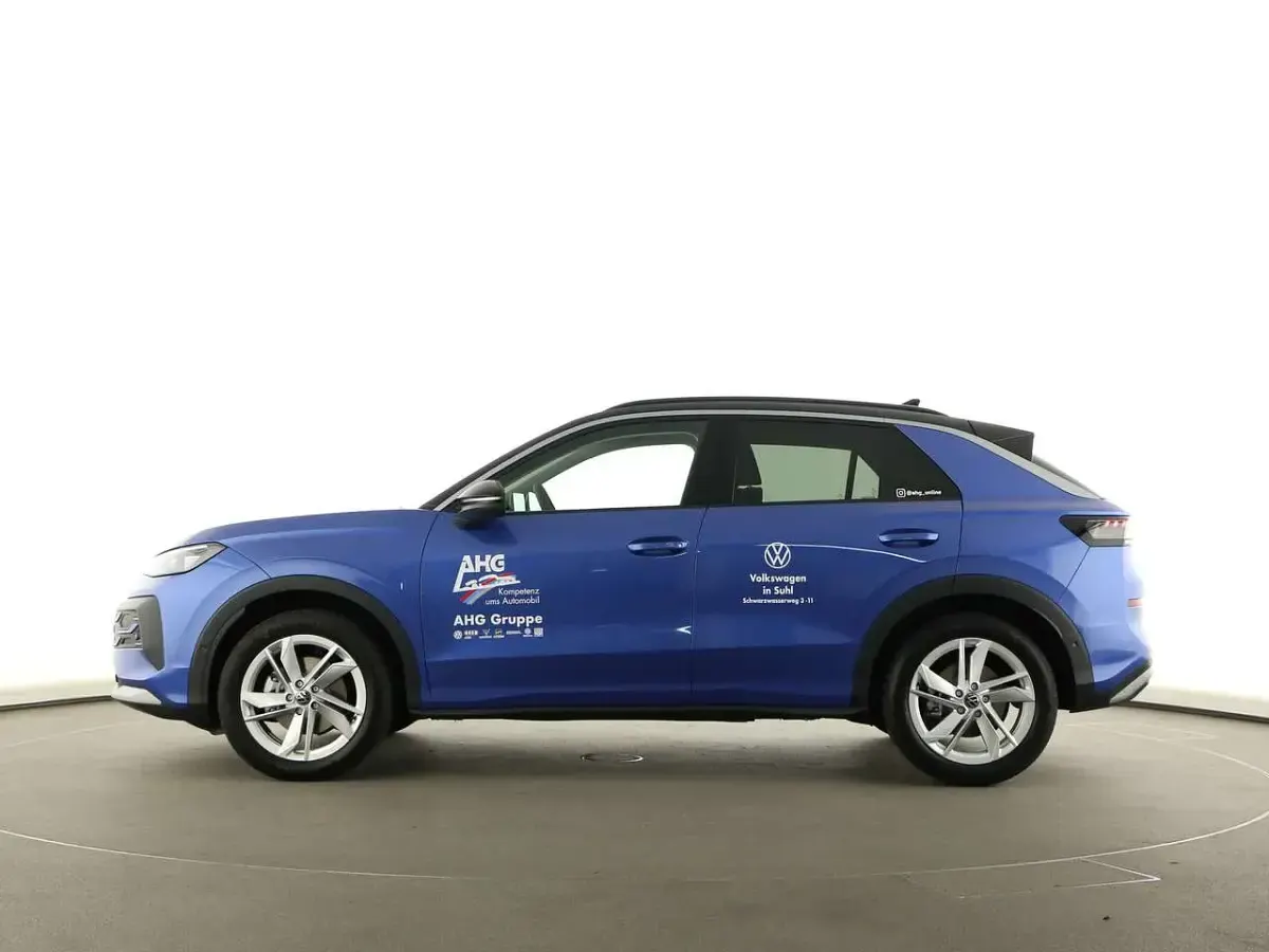 Gebraucht VW T-Roc Cabriolet Life 150 PS (110 kW) 2025 Blau SUV