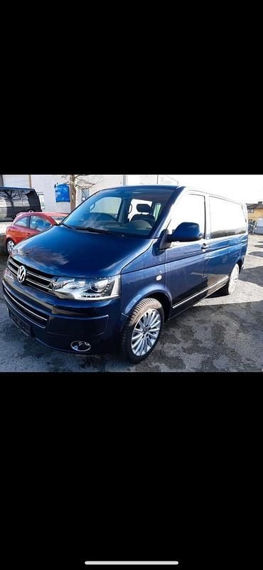 Gebraucht VW Multivan 179 PS (131 kW) 2013 Blau Van