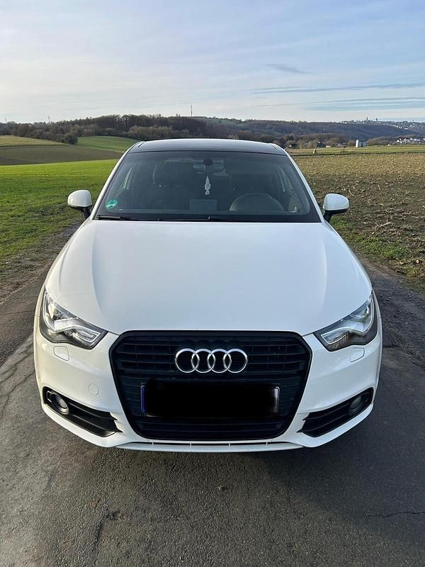Weiß Gebraucht 2014 Audi A1 Ambition Kleinwagen | 9.200 € (Fairer Preis) - Bild 1/4