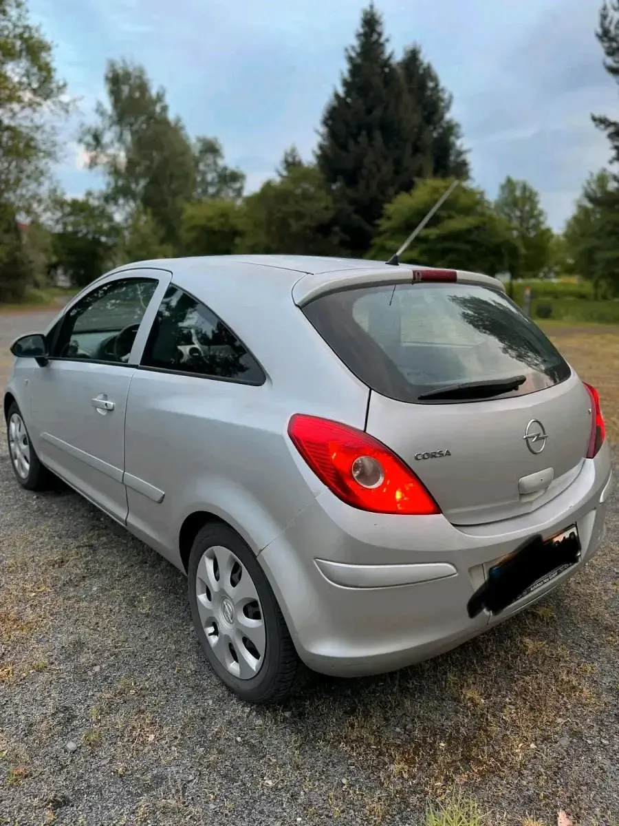 Używany Opel Corsa 89 KM (65 kW) 2007 Szary Hatchback