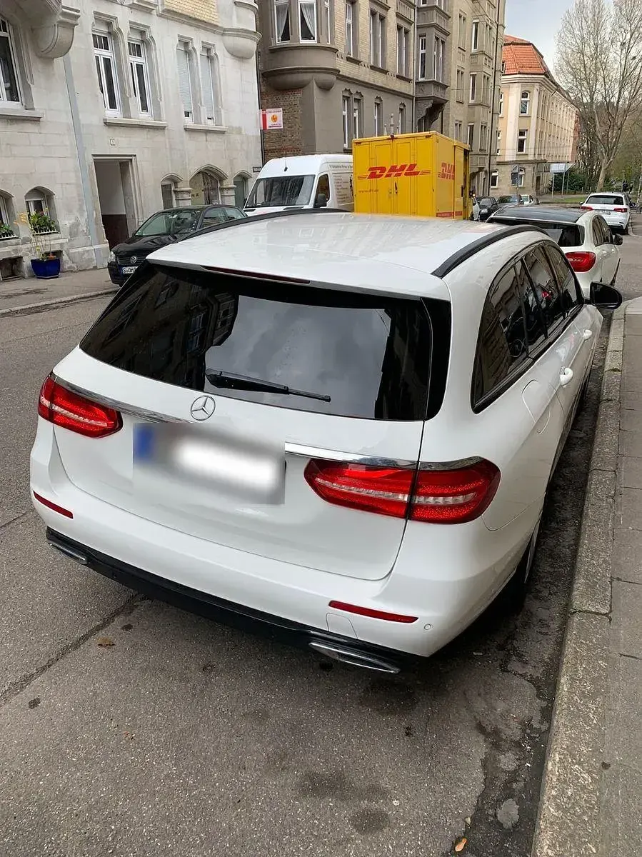 Gebraucht Mercedes E220 Avantgarde 194 PS (142 kW) 2017 Weiß Kombi