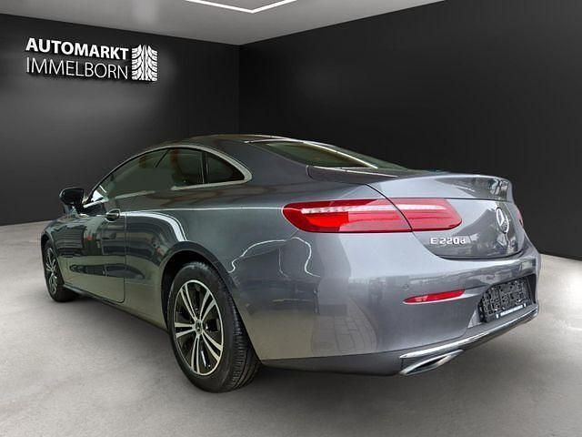 Gebraucht Mercedes E220 194 PS (142 kW) 2019 Grau Coupé