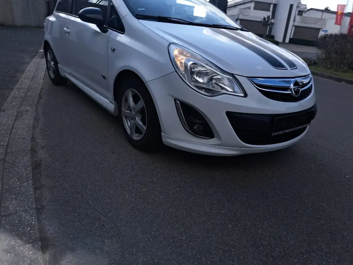 Gebraucht Opel Corsa OPC 90 PS (66 kW) 2012 Weiß Kleinwagen