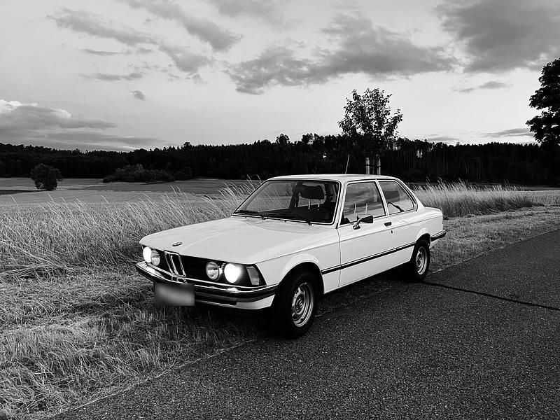 Gebraucht BMW 320 109 PS (80 kW) 1976 Weiß Limousine