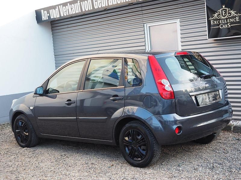 Gebraucht Ford Fiesta Style 69 PS (50 kW) 2008 Royalgrau met. Kleinwagen