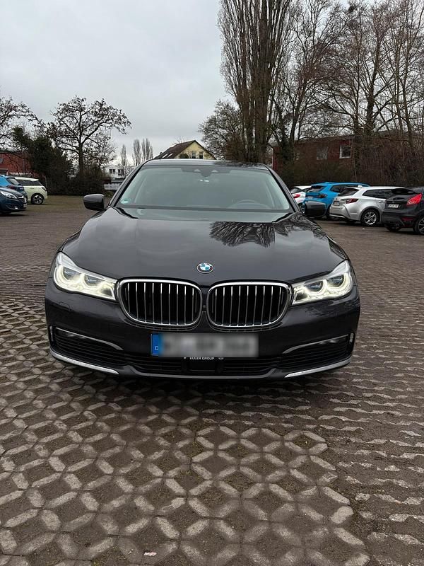 Gebraucht BMW 320 320 PS (235 kW) 2019 Grau Limousine