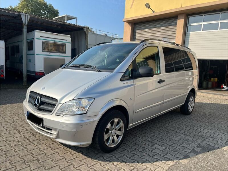 Silber Gebraucht 2012 Mercedes Vito Van / Kleinbus | 11.900 € (Etwas zu teuer) - Bild 1/4