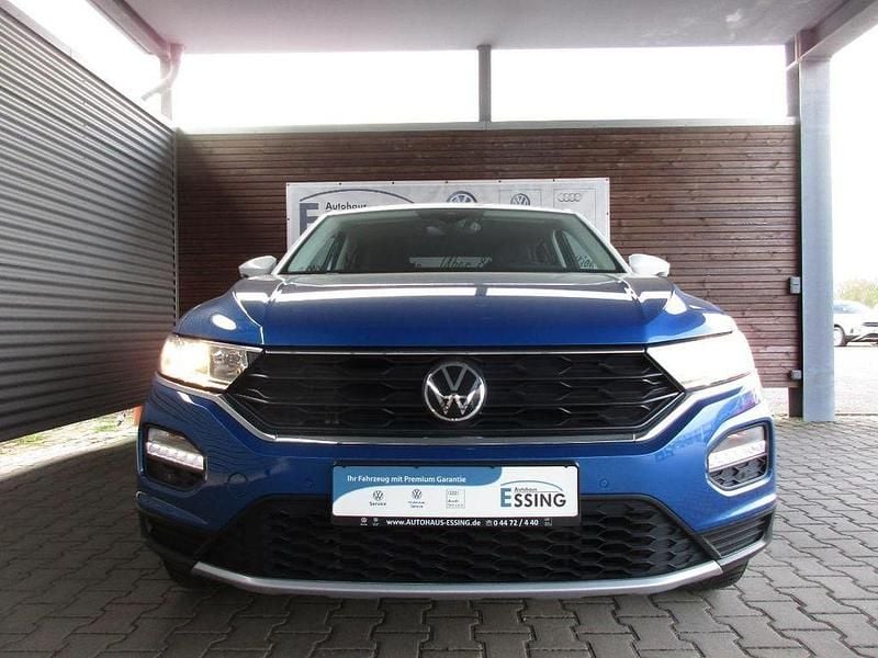Używany VW T-Roc Active 150 KM (110 kW) 2021 Niebieski SUV