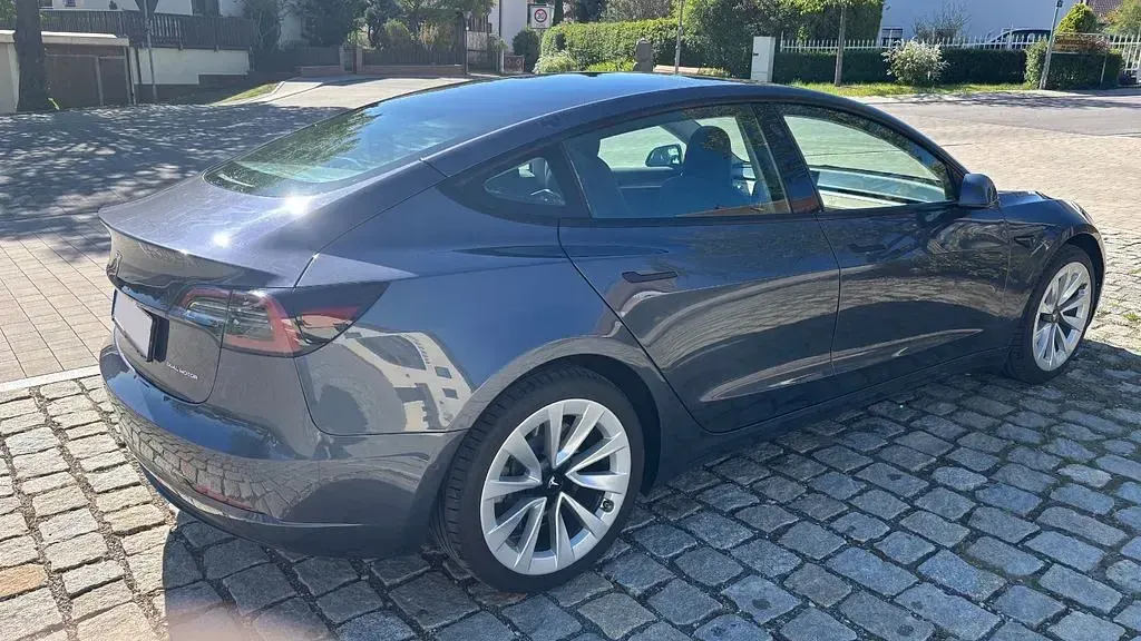 Käytetty Tesla Model 3 366 kW (498 HP) 2021 Harmaa Sedan