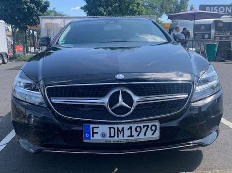 Schwarz Gebraucht 2017 Mercedes CLS250 Shooting Brake Kombi | 26.500 € (Fairer Preis) - Bild 1/4
