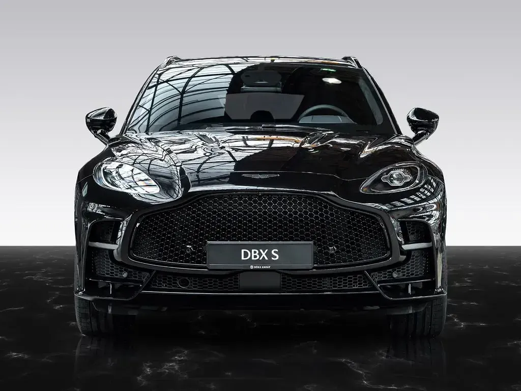 Gebraucht Aston Martin DBX 727 PS (534 kW) 2026 Schwarz SUV