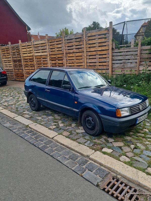 Blau Gebraucht 1993 VW Polo Coupé | 2.000 € - Bild 1/4